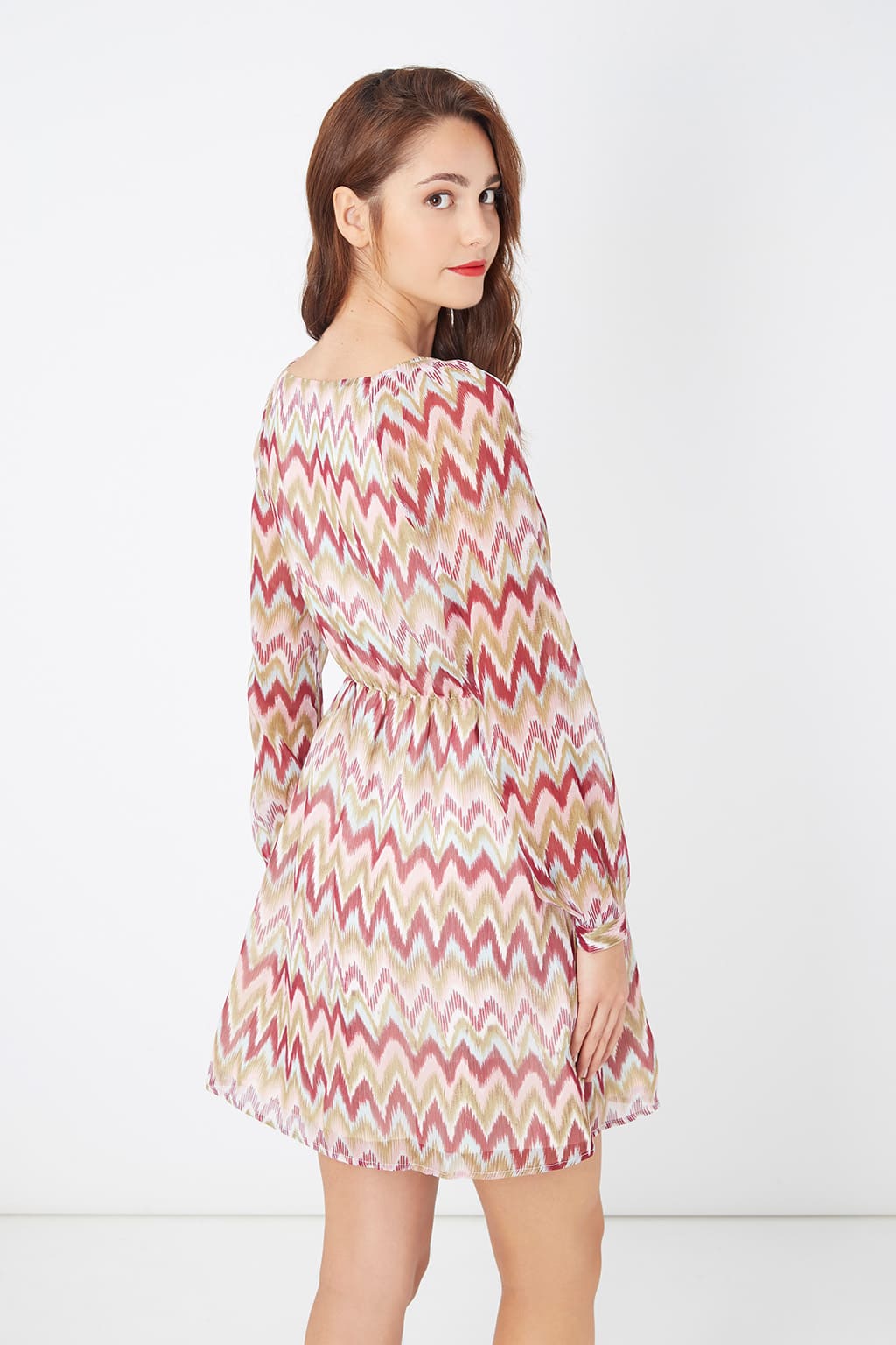 Vestido corto femenino zigzag fashion, dress moderno, manga larga, tela ligera, suave, corte recto, estilo casual chic, color rosa, talla L, fresco, versátil, look urbano, outfit eventos ciudad, fácil combinar ✅Entrega 24/48h