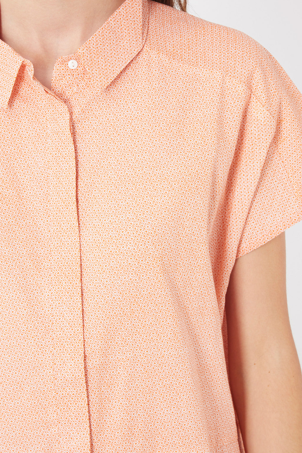 Vestido camisero mujer, dress fluido algodón, forro integrado, manga corta, cuello clásico, diseño liso terminaciones contraste, elegante y cómodo, color rosa claro, talla L ✅Entrega 24/48h