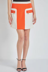 Falda corta mujer moderna, minifalda bloques bicolor, bolsillos cremallera metálica, diseño urbano chic, tejido ligero suave, talla 40, naranja blanco, look actual cómodo versátil ✅Entrega 24/48h