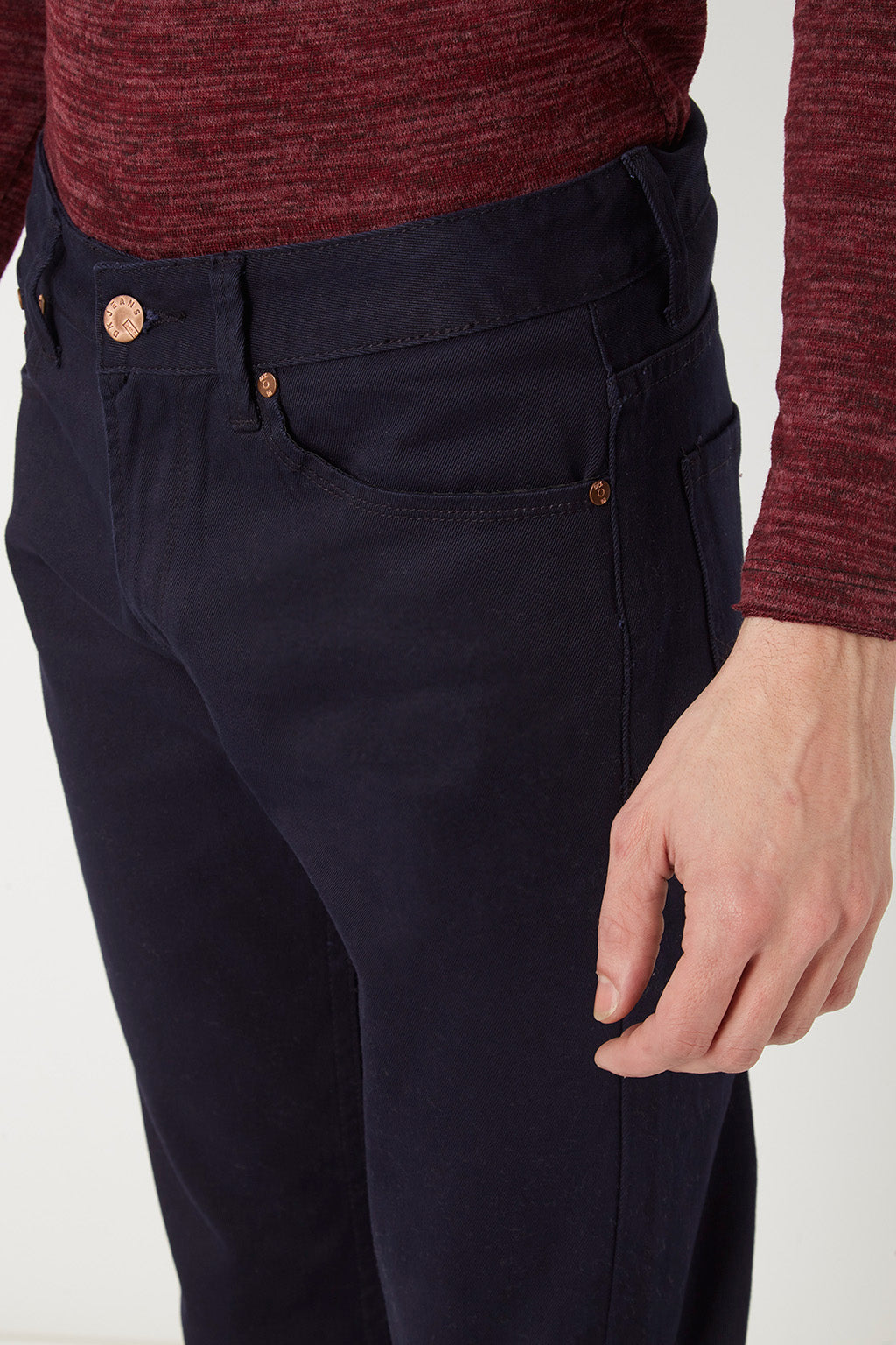 Pantalón largo slim hombre, jeans vaqueros denim, modelo War Wolf F268, azul marino, cinco bolsillos, cómodo, resistente, cierre cremallera botón, ideal casual, talla L, versátil, clásico ✅Entrega 24/48h