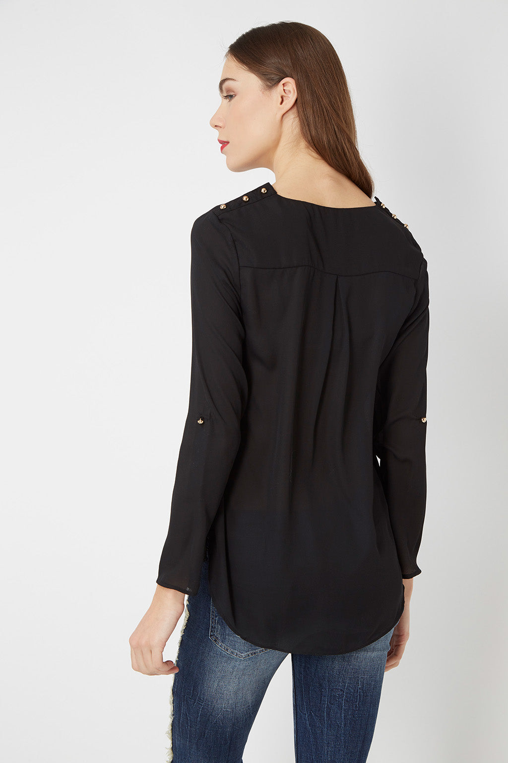 Blusa mujer fluida manga larga ajustable camisa top elegante oficina escote pico detalle trabilla hombros apliques modelo Love & Money H15031 talla L color negro outfit versátil cómodo ✅Entrega 24/48h