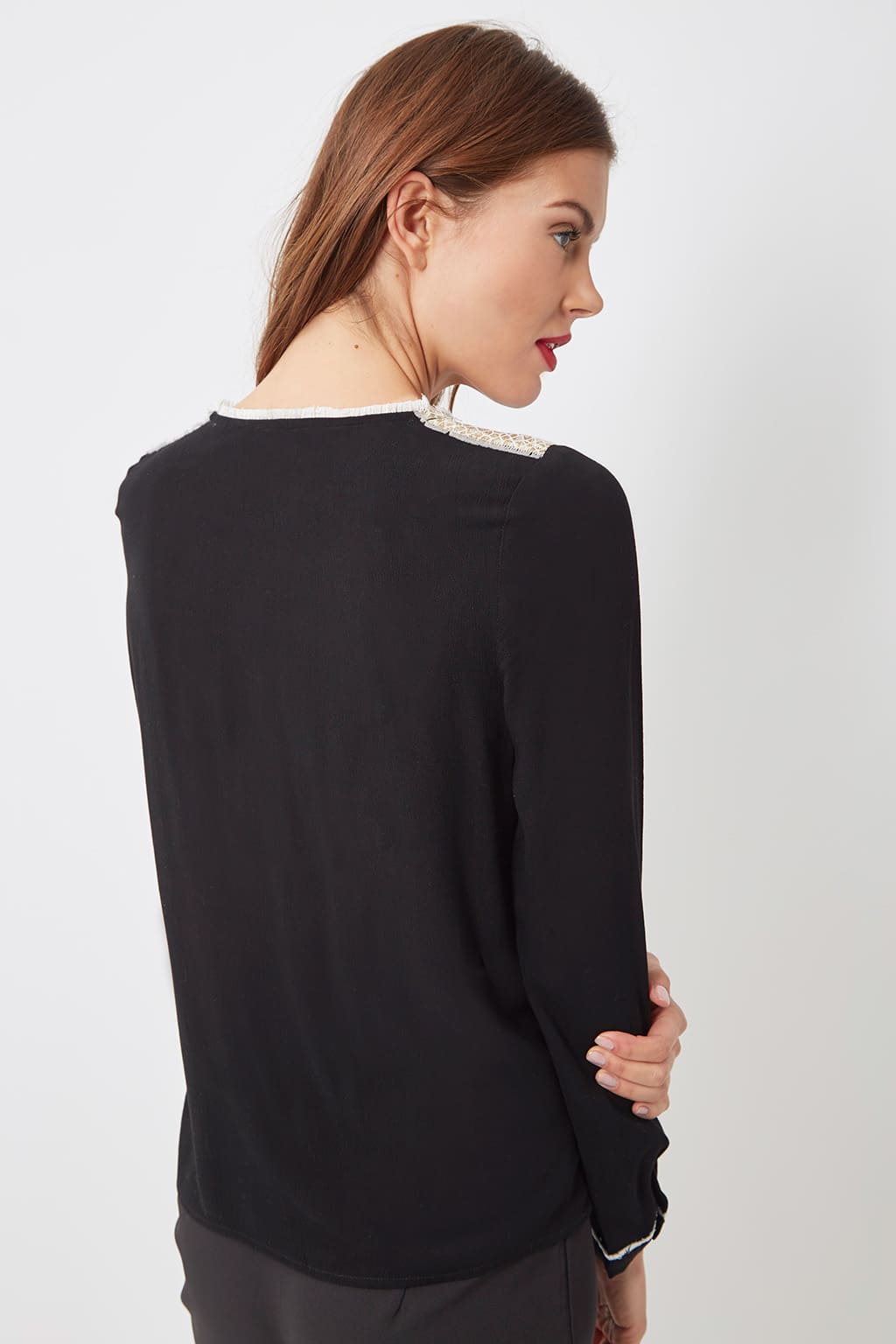 Blusa mujer elegante cuello pico cremallera detalles flecos hombros contraste, manga larga botones, cómoda y versátil, modelo Love & Money H15155, talla L, color negro ✅Entrega 24/48h
