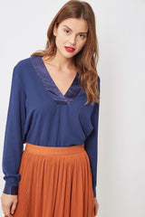 Blusa mujer elegante fluida blusón satén escote pico cruzado manga larga botones bajo asimétrico azul talla L cómoda ideal oficina eventos casual ✅Entrega 24/48h
