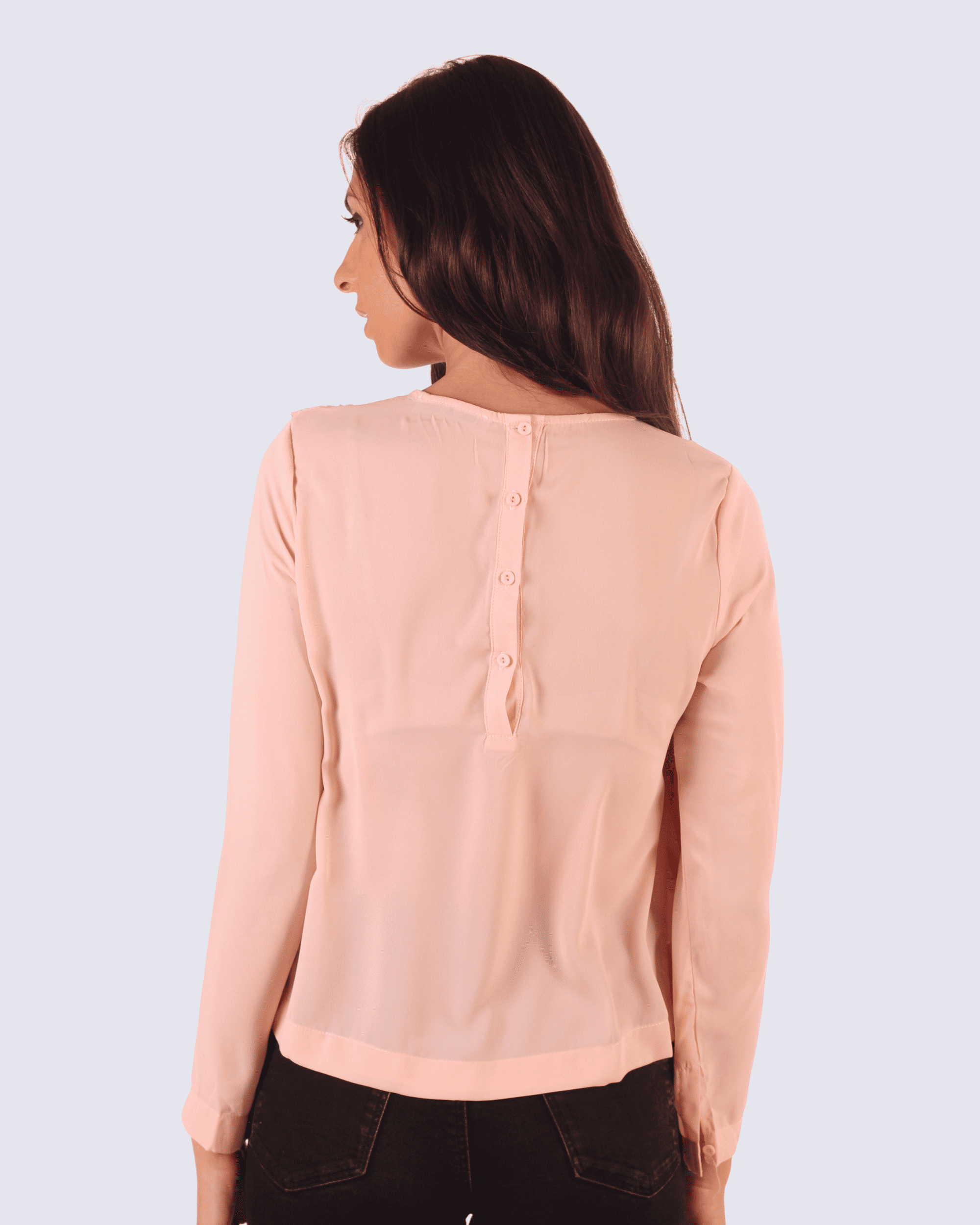 Blusa mujer elegante, shirt femenina manga larga, volante asimétrico, tejido ligero, diseño sofisticado, ideal eventos formales o urbanos, color rosa claro, talla L, combina jeans o pantalón vestir, look moderno ✅Entrega 24/48h