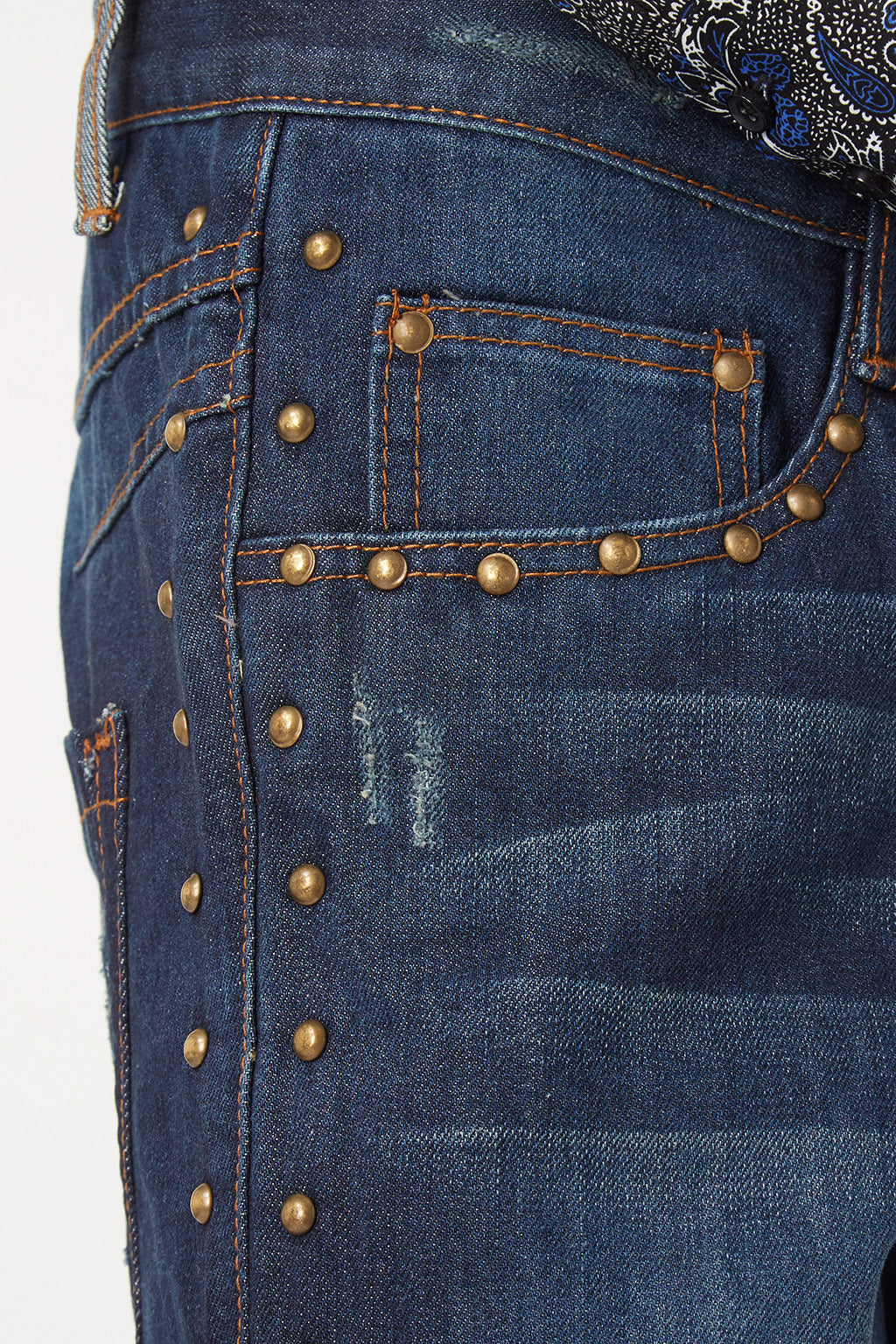 Jeans rectos mezclilla, pantalón denim, tachuelas metalizadas, corte clásico, estilo urbano, azul oscuro, talla 38, look moderno y sofisticado, cómodos y versátiles, outfit para hombre, ✅Entrega 24/48h