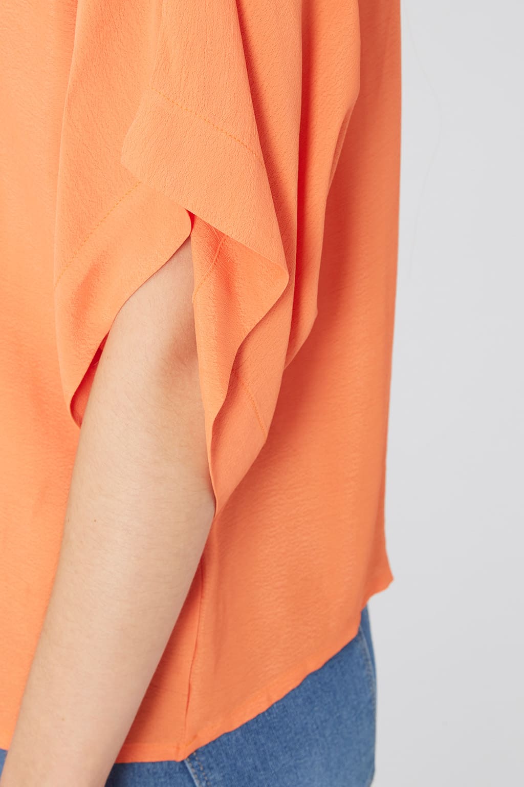 Blusa fluida mujer, top ligero estilo japonés, manga corta amplia, diseño liso, cuello redondo, corte holgado, color naranja, talla L, versátil y cómoda ✅Entrega 24/48h