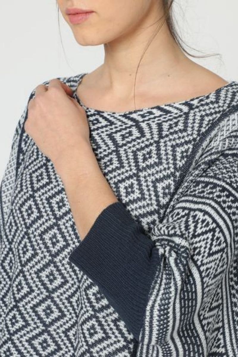 Poncho  Love & Money