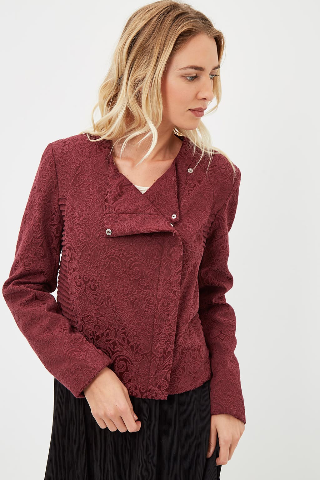 Chaqueta mujer, abrigo, jacket, diseño jacquard paisley algodón, manga larga, cierre cremallera y botones, bajo elástico, cuello pico, color burdeos, talla 40, elegante y cómodo, perfecta primavera-otoño ✅Entrega 24/48h