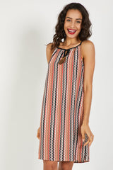 Vestido sin mangas ligero, dress casual, outfit verano diseño geométrico multicolor, corte recto, tejido fresco, cómodo y versátil, tallas 38, ideal urbano o casual, combina sandalias tacones, multicolor ✅Entrega 24/48h