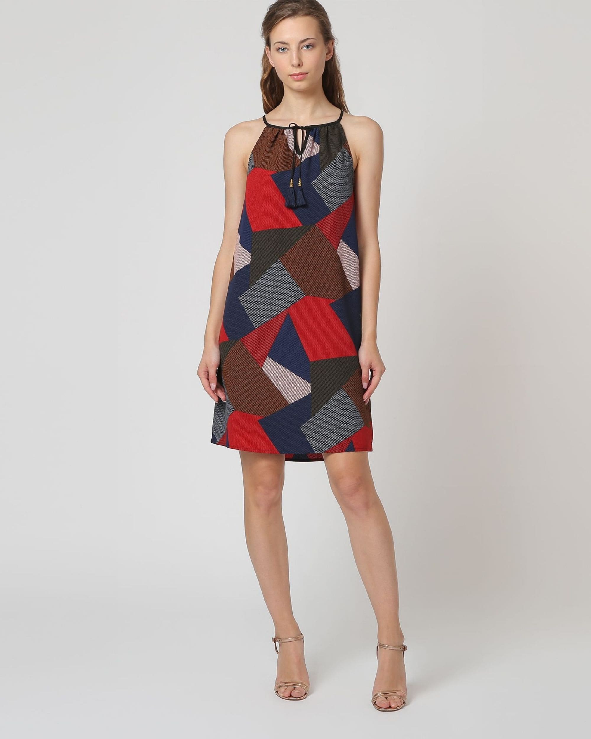 Vestido, dress, outfit corto tirantes finos estampado geométrico, borlas decorativas, escote con abertura, forro interior, cómodo, versátil, elegante, disponible talla 38, colores rojo azul negro marrón, estilo juvenil ✅Entrega 24/48h