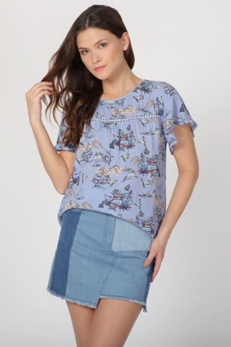 Blusa mujer fluida estampada, camisa top diseño manga corta volante, cuello redondo, viscosa suave, azul lila, estampado veraniego, talla 38, cómoda y fresca, estilo casual versátil ✅Entrega 24/48h