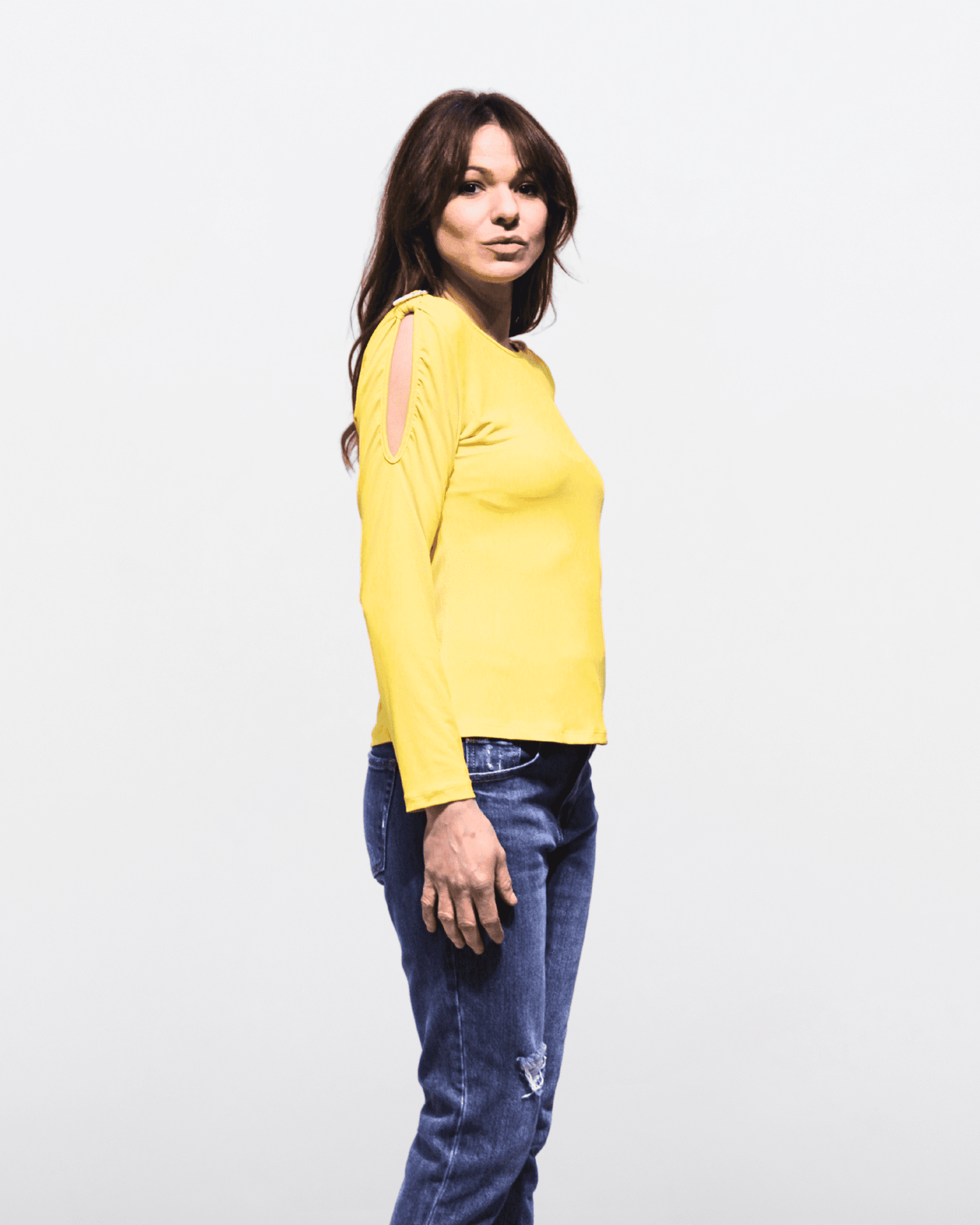 Top hombros descubiertos, blusa manga larga, diseño liso, tejido suave, escote amplio, casual, color amarillo, talla 38, ideal primavera verano, versátil y cómodo ✅Entrega 24/48h