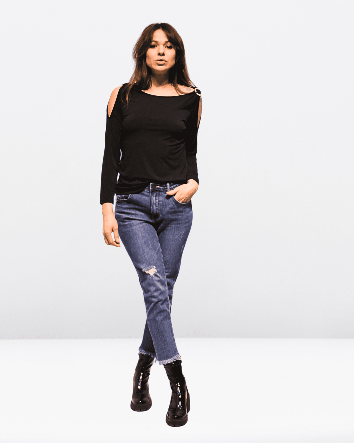 Top mujer hombros descubiertos, blusa manga larga, volantes, cuello redondo, corte crop, color negro, talla 38, versátil, cómodo, tendencia otoño-invierno, outfit moderno, casual elegante ✅Entrega 24/48h