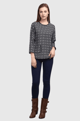 Blusa mujer, camisa casual, modelo estampado geométrico, manga larga, cuello redondo, bolsillos delanteros, cómoda, versátil, estilo casual, color negro, talla 38, ideal oficina o diario ✅Entrega 24/48h