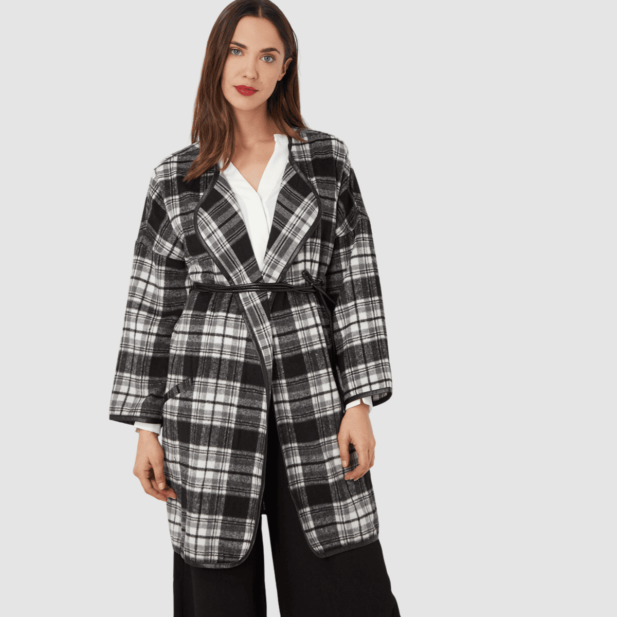 Abrigo largo cuadros mujer, coat, diseño moderno, tejido suave, cintura ajustable, estilo casual elegante, ideal look urbano oficina, color negro, talla 38, cálido y versátil, moda otoño invierno ✅Entrega 24/48h