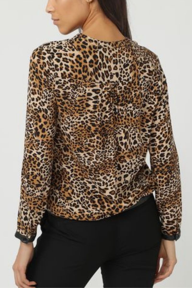 Blusa mujer animal print marrón, camisa leopardo, manga larga, escote pico, tejido fluido, estilo casual urbano, look sofisticado, talla 38, prenda cómoda y versátil ✅Entrega 24/48h