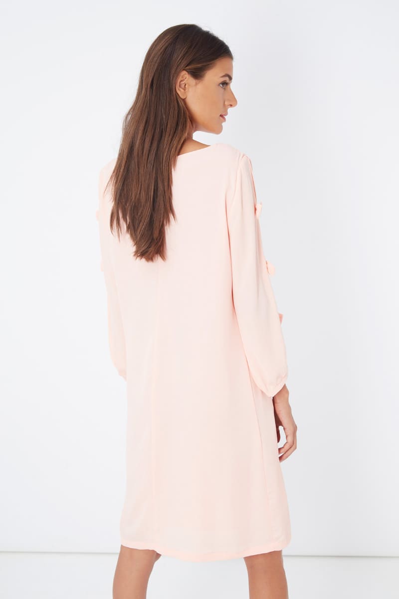 Vestido oversize mujer, dress suelto, manga tres cuartos, pompones decorativos, tejido suave, estilo casual relajado, corte amplio, color rosa palo, talla 38, cómodo y versátil, look femenino fresco ✅Entrega 24/48h