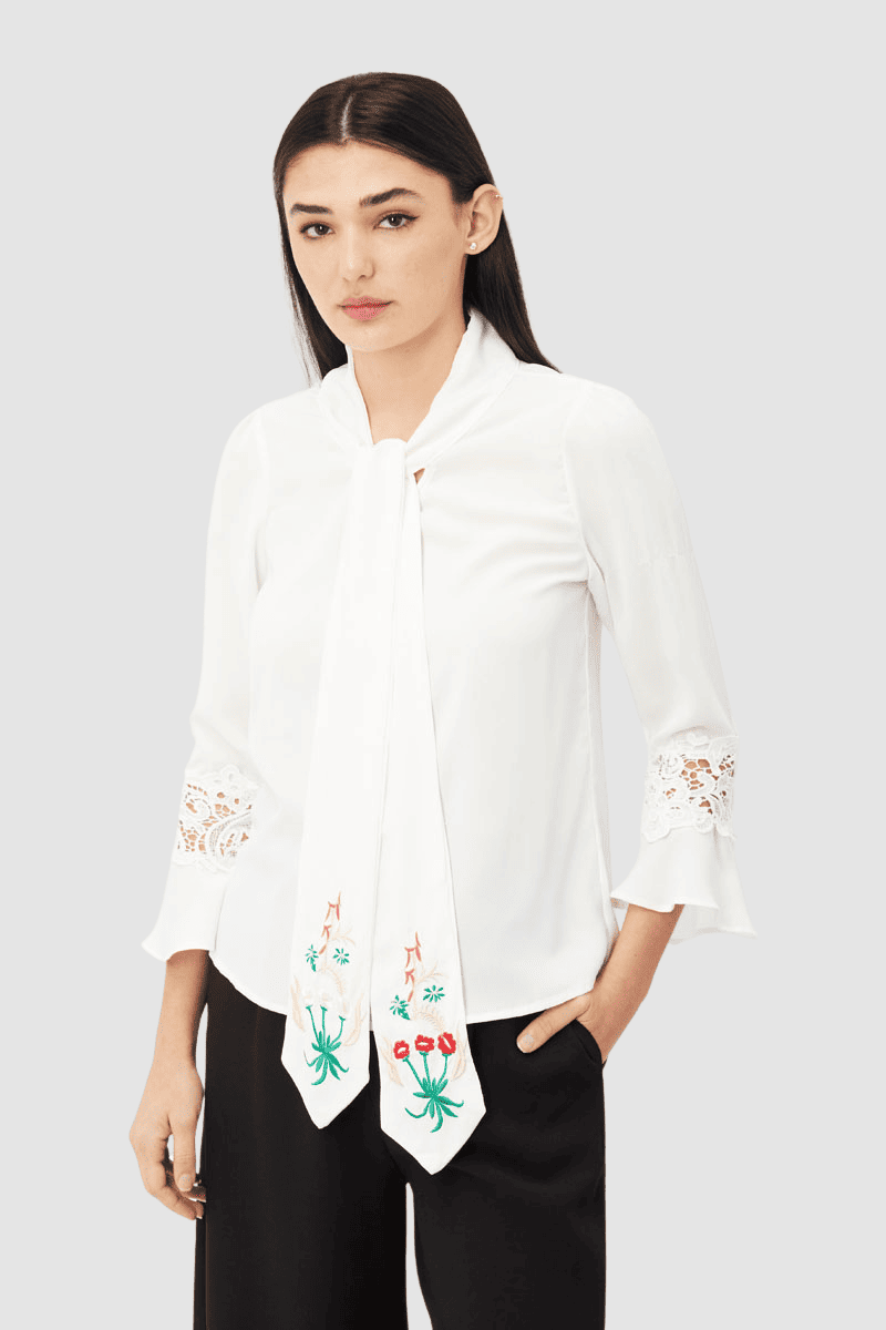 Blusa mujer blanca, shirt, top, diseño liso, lazo cuello efecto corbata, manga larga, detalles encaje y bordados florales, talla 38, cómoda elegante versátil, ideal oficina y eventos, ✅Entrega 24/48h