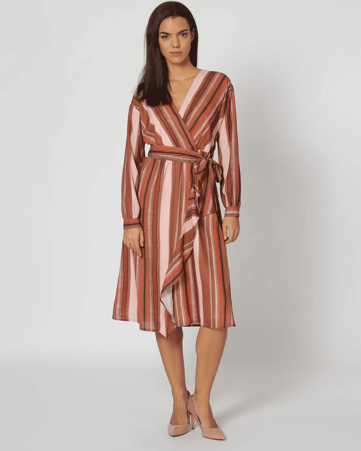 Vestido midi mujer cruzado rayas estilo casual elegante, lazo en cintura, manga larga, tela suave, ideal oficina, eventos y uso diario, disponible talla 38, marrón, cómodo versátil ✅Entrega 24/48h