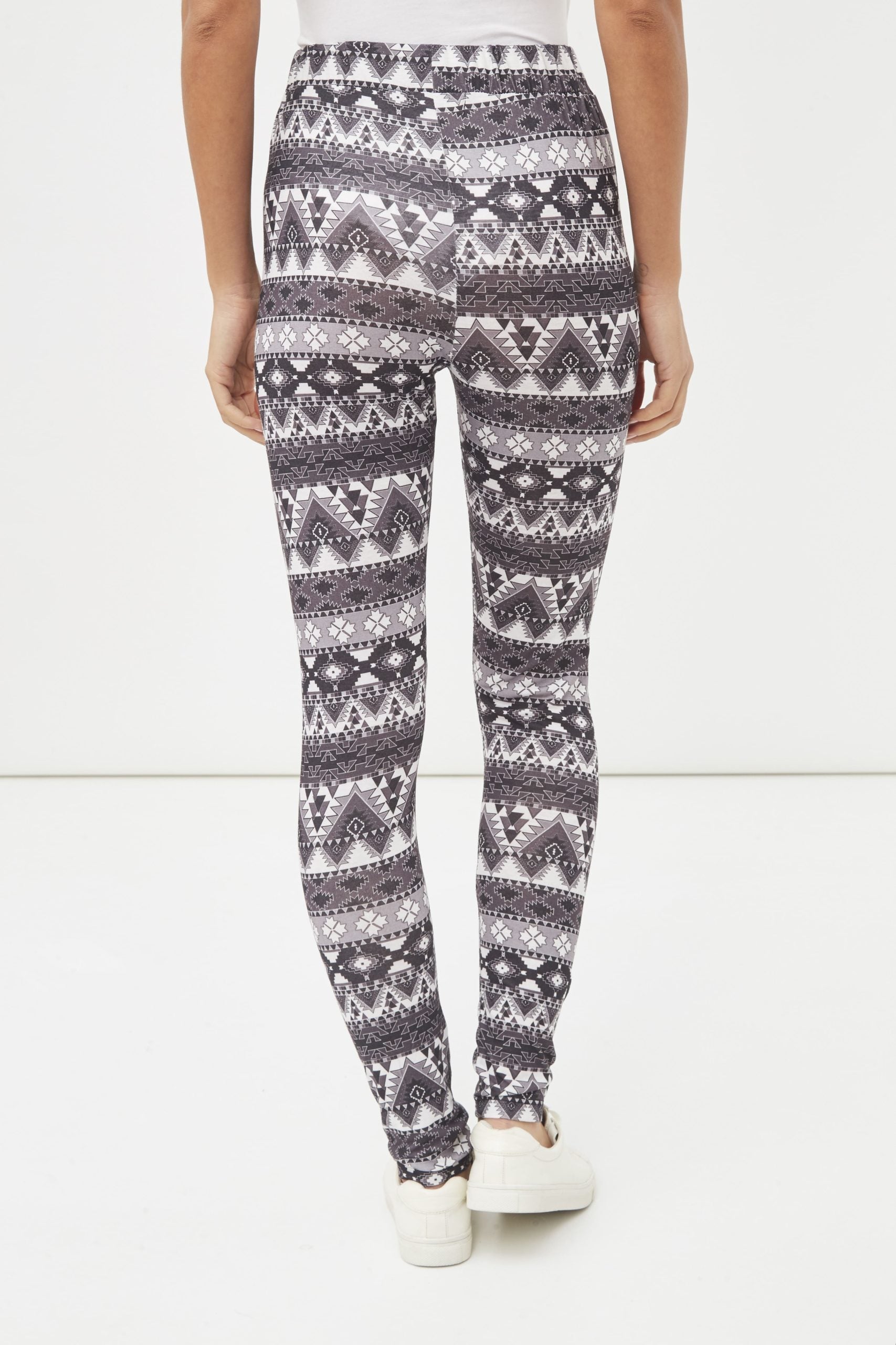 Leggings mujer tallas grandes, pantalón stretch, diseño tribal blanco negro, elástico, suave, look moderno cómodo, ideal outfits urbanos, fácil combinar blusas y deportivas, talla 38, moda versátil diaria✅Entrega 24/48h
