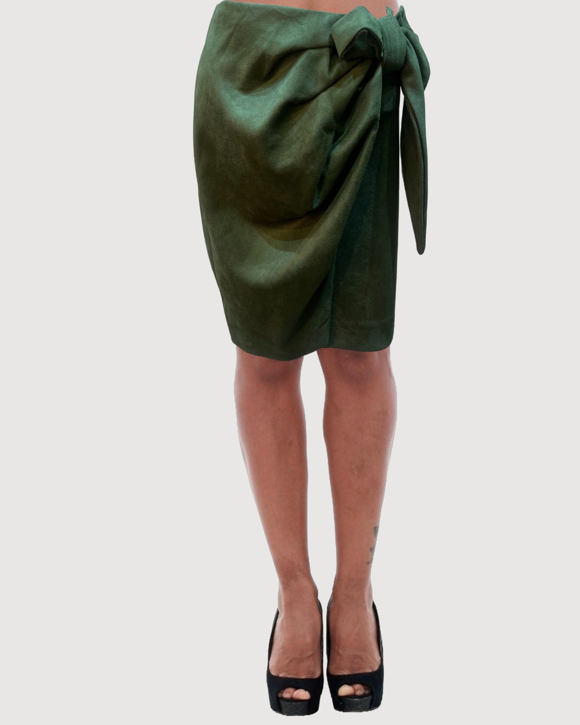 Falda corta pareo mujer, minifalda elegante, lazo lateral, efecto ante, acabado suave, silueta estilizada, estilo sofisticado, color verde, talla 36, moderna y versátil ✅Entrega 24/48h