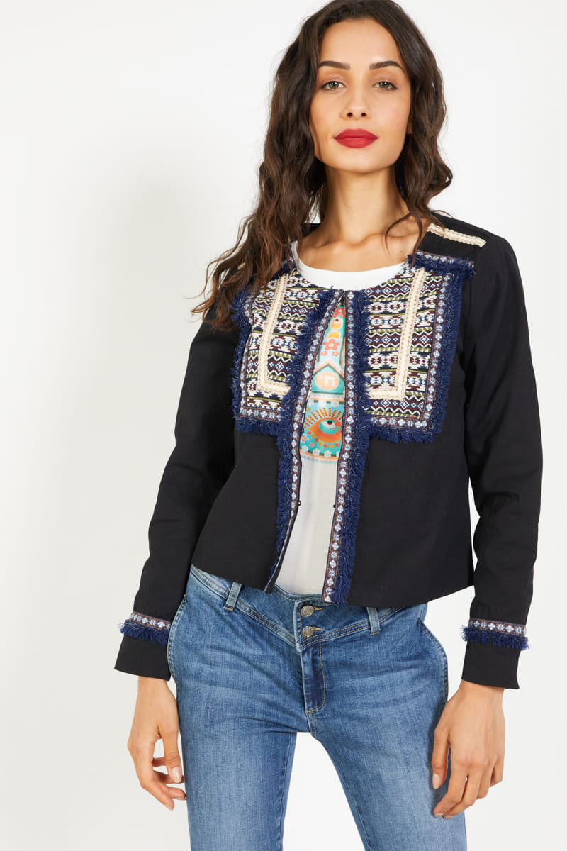 Chaqueta bordada mujer, chaqueta corta, diseño étnico, algodón suave, elegante, tendencia primavera, look urbano, colores negro azul crema, talla 38, sofisticada, versátil, ideal oficina y eventos ✅Entrega 24/48h