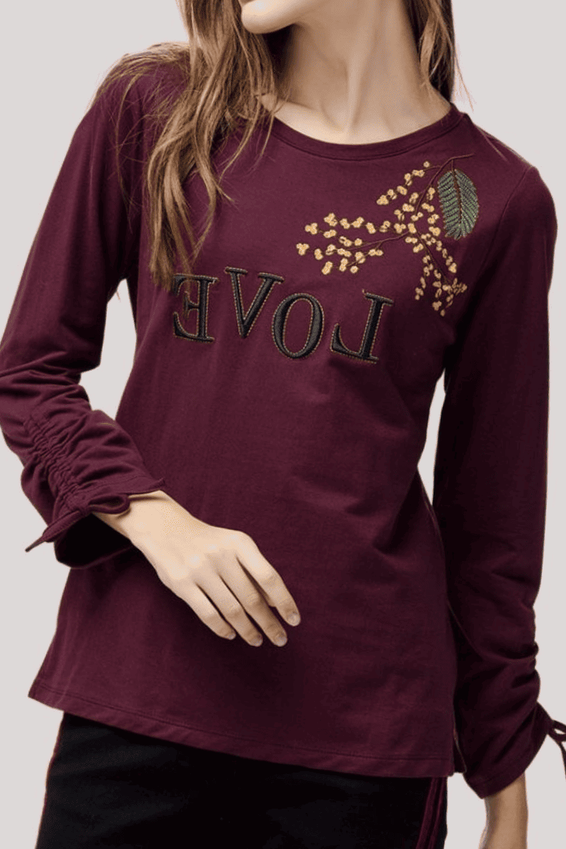 Blusa mujer, camisa juvenil algodón burdeos, bordado LOVE, manga larga ajustable, diseño moderno casual, ideal outfit urbano, disponible talla 38, cómoda y versátil, otros colores vibrantes ✅Entrega 24/48h