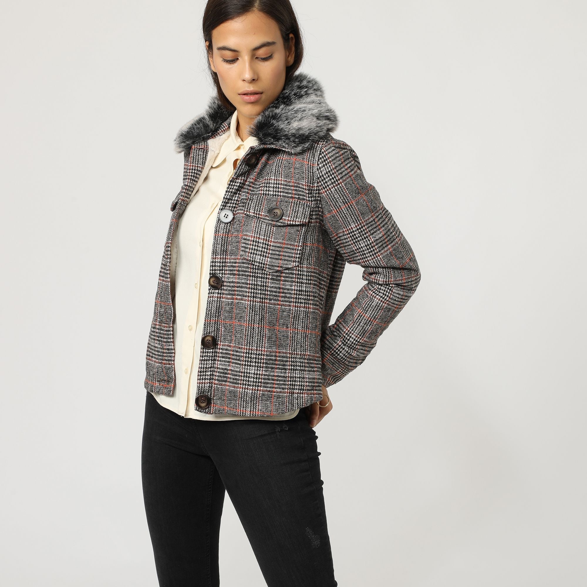 Chaqueta mujer cuadros, blazer invierno, doble botonadura, cuello pelo sintético, estilo clásico urbano, abrigo elegante cálido, color gris, talla 38, versátil, ideal trabajo o casual ✅Entrega 24/48h
