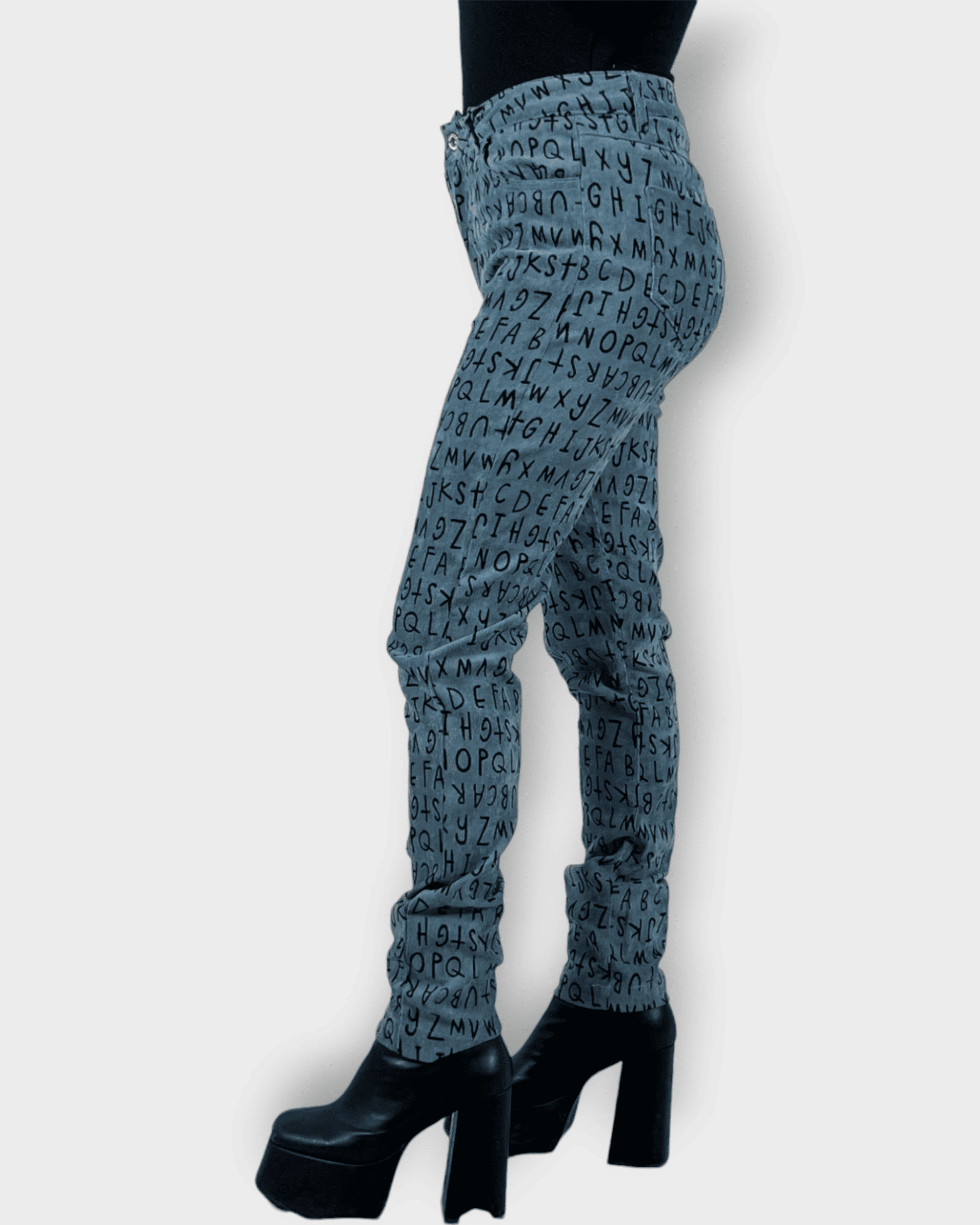 Pantalón mujer jean, pantalón mezclilla letras, diseño original, ajuste clásico tiro alto, urbano, cómodo y versátil, color azul, talla 38, outfit oficina y reuniones, entrega rápida ✅Entrega 24/48h