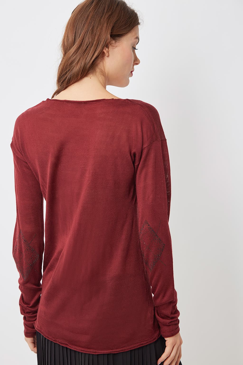 Blusa mujer manga larga cuello pico, top elegante, tejido ligero y suave, corte clásico, color burdeos, talla 38, estilo versátil, ideal oficina, reuniones o diario, fácil de combinar, cómoda y moderna ✅Entrega 24/48h
