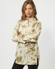 Blusa mujer, camisa estampada tie dye, manga larga, cuello camisero, bolsillo frontal, cierre botones, puños ajustados, corte recto, elegante, casual, color beige, talla 38, cómoda, moderna, versátil ✅Entrega 24/48h