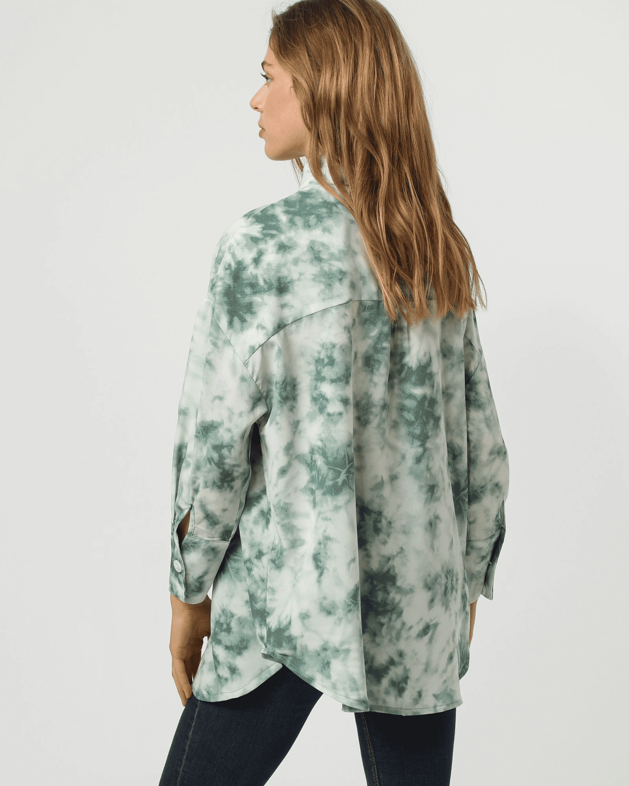Camisa mujer estampada algodón, blusa casual, manga larga, corte recto, bolsillo frontal, cuello camisero, puños botones, diseño tie dye original, color verde talla 38, cómoda y versátil ✅Entrega 24/48h