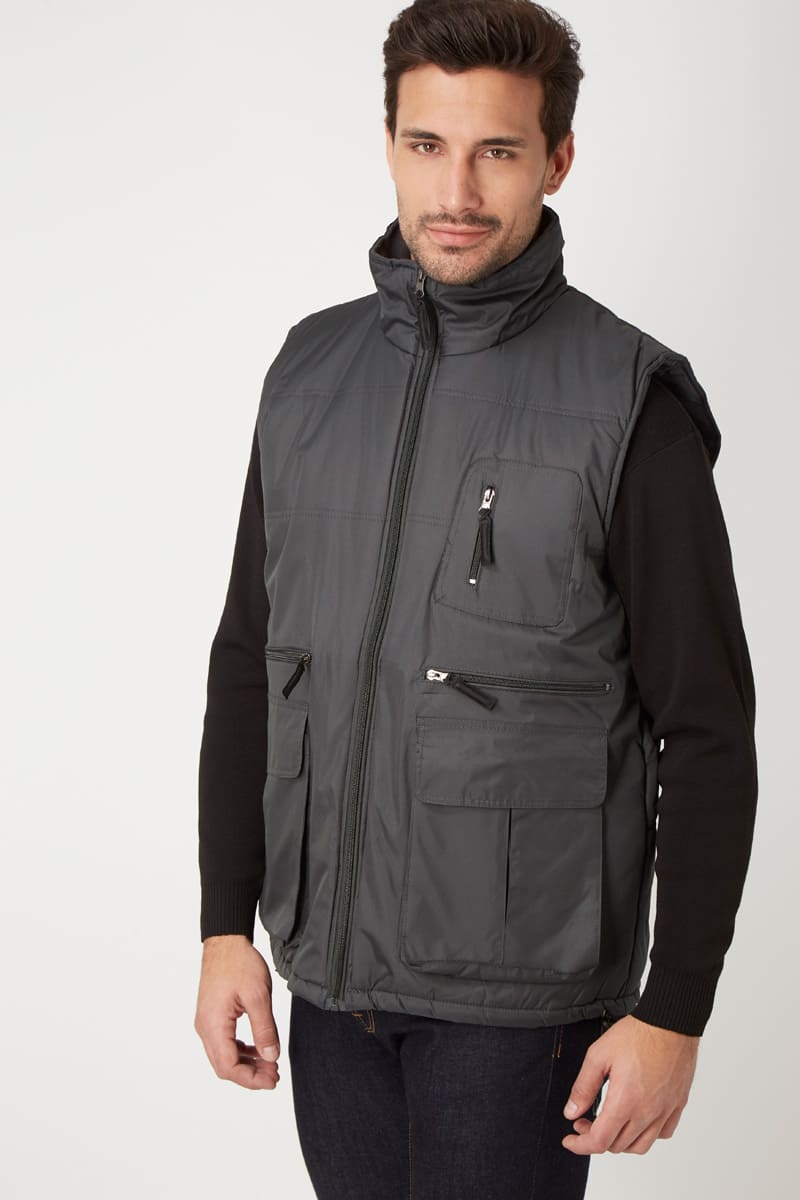 Chaleco acolchado impermeable hombre, vest acolchado ligero, diseño moderno, bolsillos delanteros cremallera, estilo urbano, color gris oscuro, talla M, abrigo cómodo, fácil combinar, look casual, ✅Entrega 24/48h