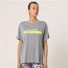 Camiseta mujer, t-shirt, gymwear, Gym&Soul P40163, algodón, manga corta, cuello redondo, estampado delantero 'We are the Champions', corte recto, estilo casual, color gris, talla L, cómoda, versátil, ✅Entrega 24/48h