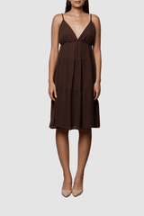 Vestido corto mujer, tirantes ajustables, escote en pico, diseño en capas suelto, estilo veraniego, tejido fresco, corte por encima rodilla, color marrón, talla única, cómodo y versátil ✅Entrega 24/48h