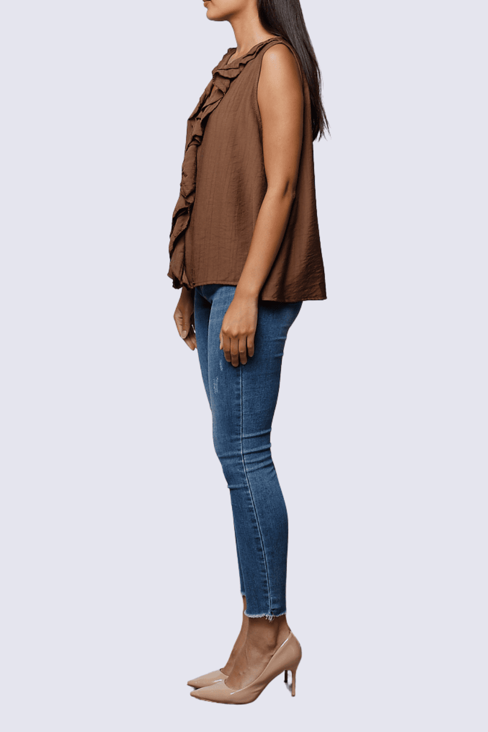 Blusa mujer sin mangas top volantes escote V marrón, elegante fluida ligera tendencia 2024, ideal oficina casual sofisticada, combina jeans formal, talla S, moda versátil cómoda neutra ✅Entrega 24/48h