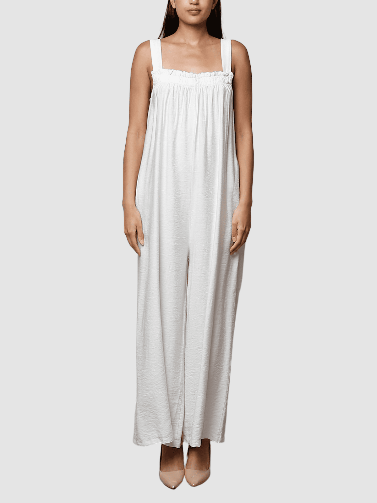 Mono largo palazzo, jumpsuit, outfit mujer, tirantes anchos, escote recto fruncido, goma elástica, corte amplio, color blanco, talla única, cómodo, fresco, versátil, ideal primavera verano ✅Entrega 24/48h