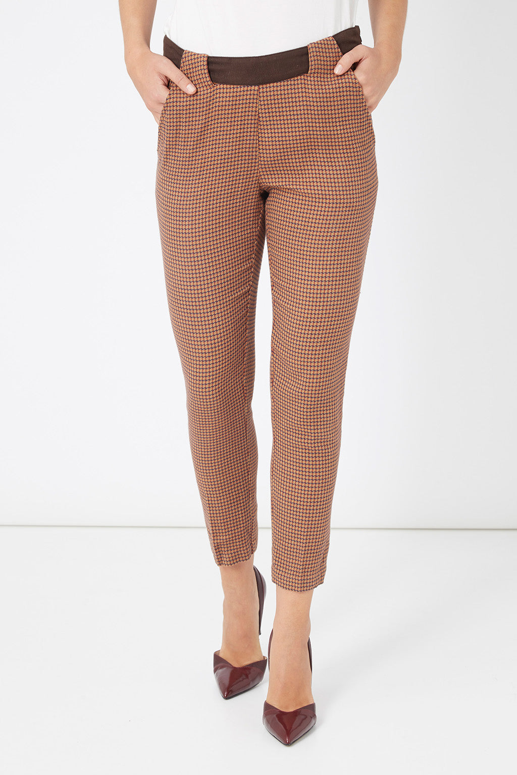 Pantalón mujer pitillo cuadros, leggings skinny, modelo Laga Q46, cintura elástica, bolsillos laterales, trasero ribete contraste, cómodo, formal, color marrón, talla M, tendencia oficina trabajo ✅Entrega 24/48h