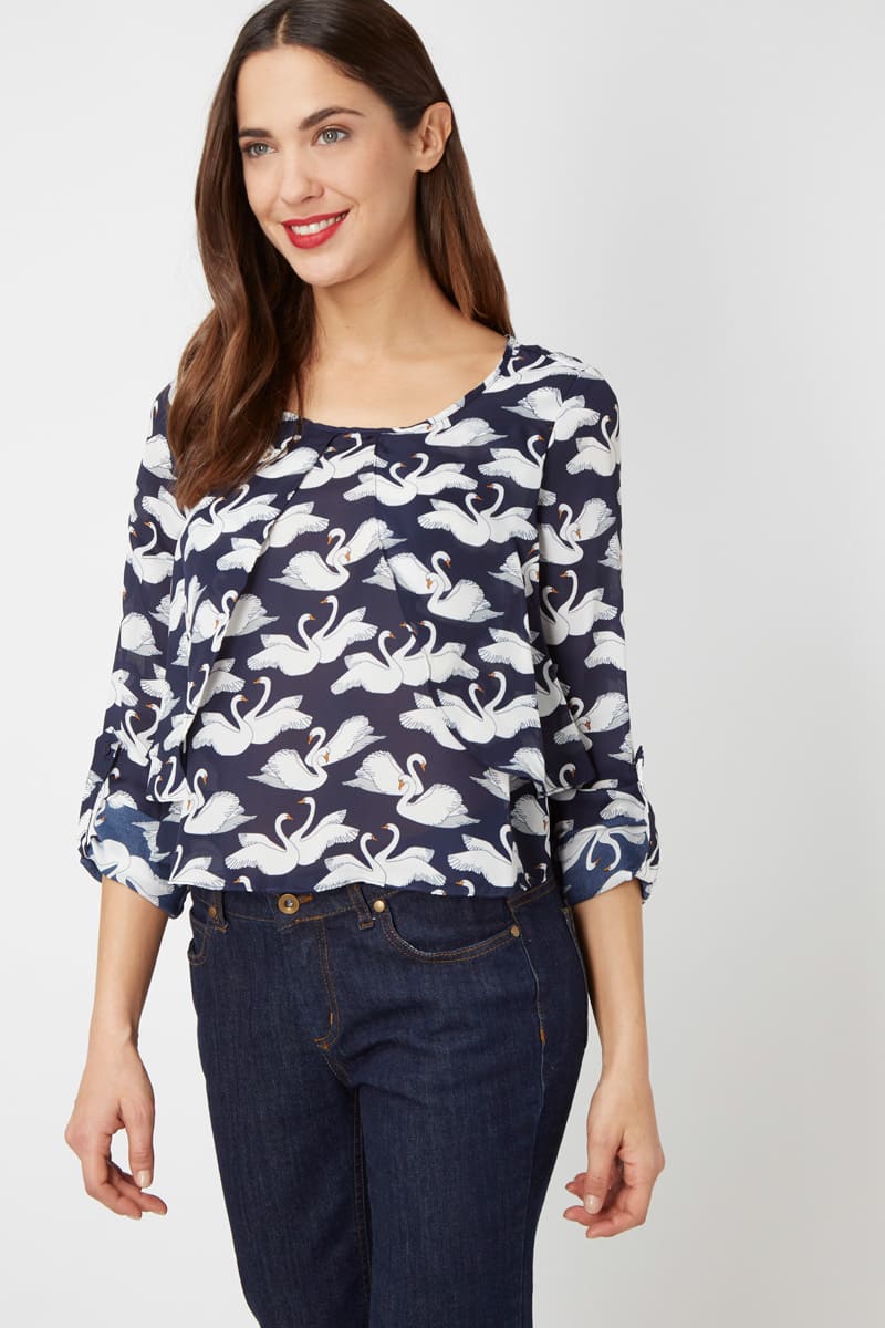Blusa fluida mujer, camisa ligera estampado cisnes, manga tres cuartos, tejido suave, estilo casual o oficina, azul marino, talla L, fresca y original, combina jeans o faldas, cómoda y versátil ✅Entrega 24/48h