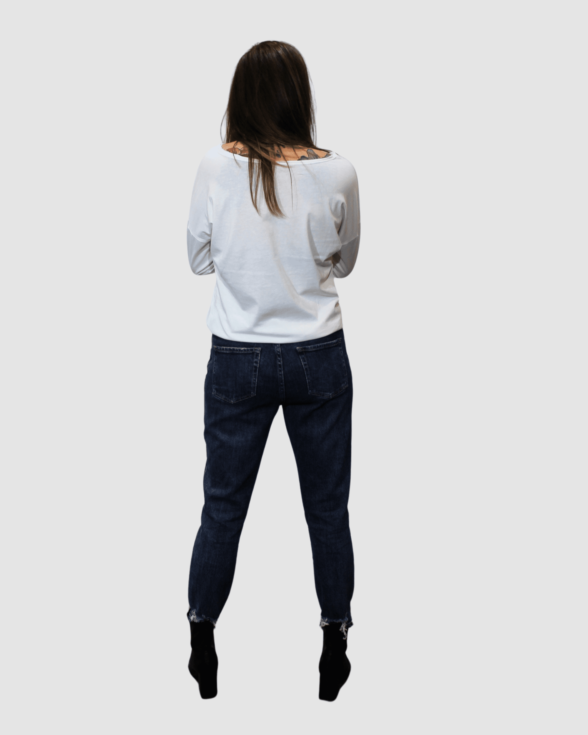 Camiseta mujer, blusa, top algodón, manga larga, cuello redondo, diseño estampado relieve, corte recto, estilo casual, color blanco, talla 36, suave, cómoda, ideal jeans o faldas ✅Entrega 24/48h