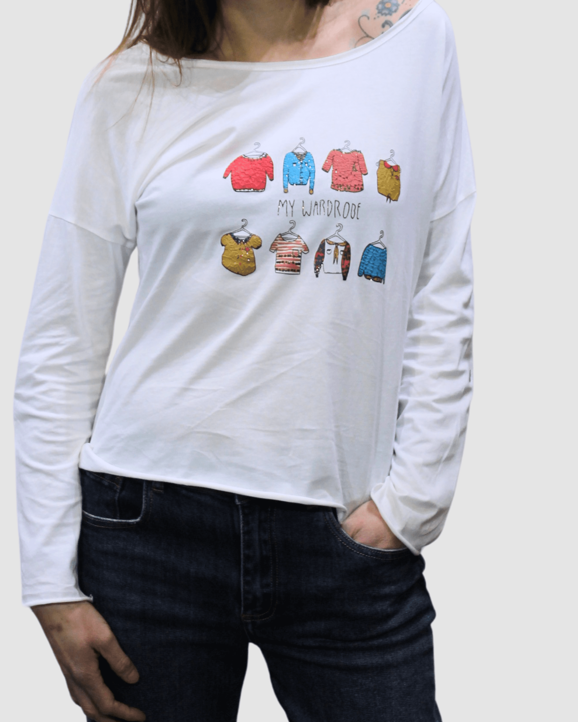 Camiseta mujer, blusa, top algodón, manga larga, cuello redondo, diseño estampado relieve, corte recto, estilo casual, color blanco, talla 36, suave, cómoda, ideal jeans o faldas ✅Entrega 24/48h