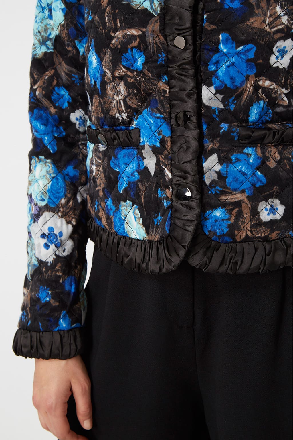 Chaqueta mujer, jacket, blazer corta diseño estampado floral, tejido satinado, manga larga, cierre corchetes, ideal looks casuales y elegantes, talla 36, azul, cómoda y versátil ✅Entrega 24/48h