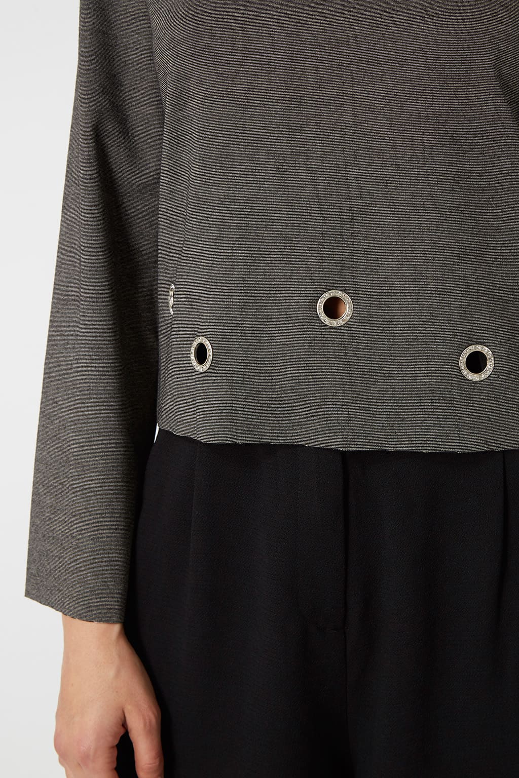 Jersey fino mujer, suéter ligero, blusa manga larga, cuello barco, detalles metálicos, diseño moderno, viscosa suave, corte recto, color gris, talla 36, versátil y elegante ✅Entrega 24/48h