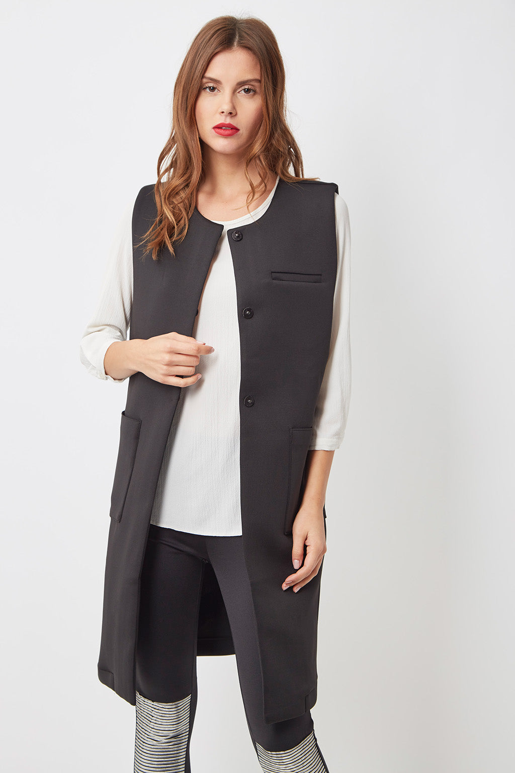 Chaleco largo mujer, vest larga, modelo Sinty SI-260032, tejido estructurado, cuello redondo, cierre botones presión, bolsillos delanteros, forro interior, negro, talla M, elegante, versátil, cómodo, ✅Entrega 24/48h
