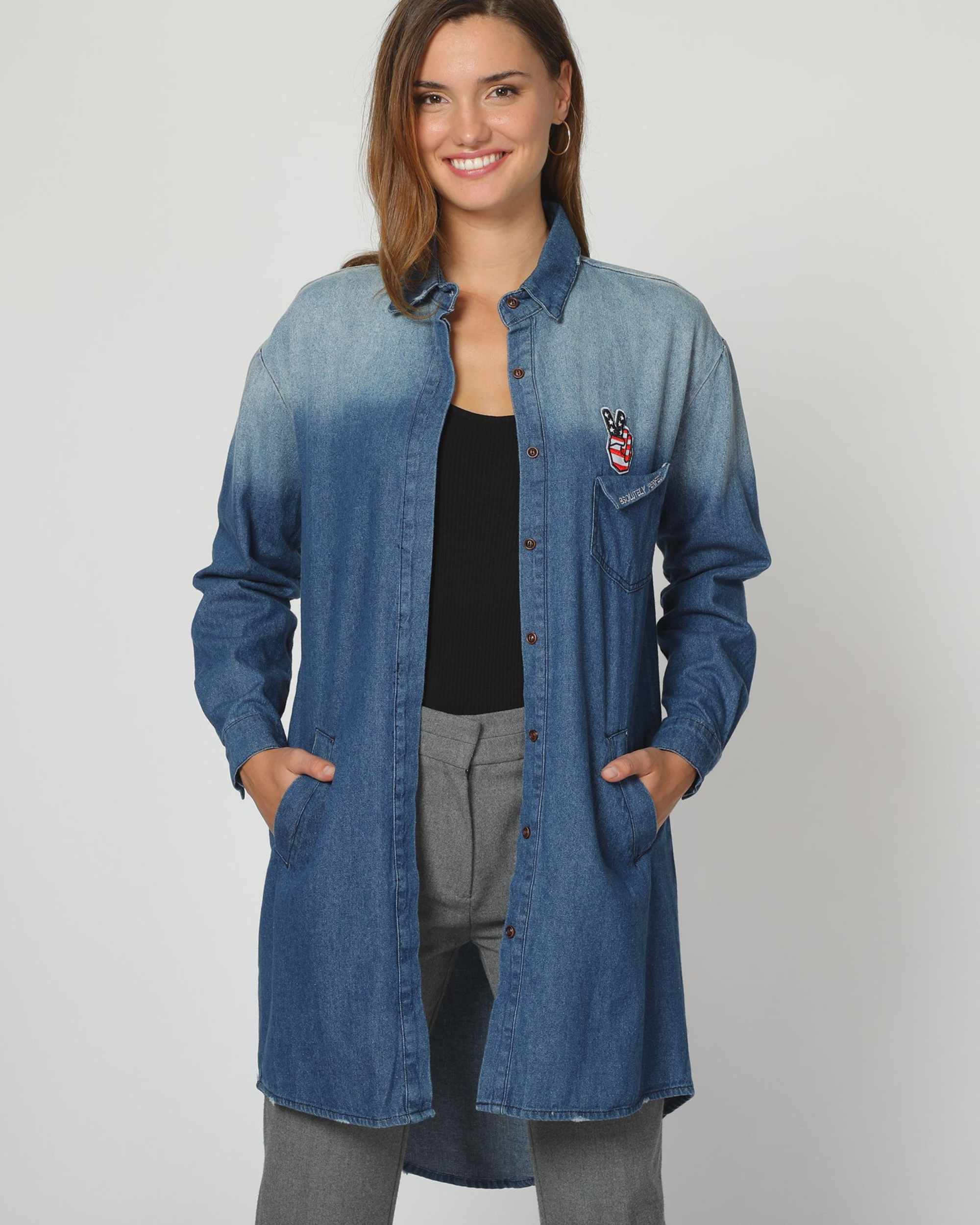 Sobrecamisa mujer, camisa larga, chaqueta denim efecto desgastado, bordado moderno, manga larga, bolsillos laterales, look casual azul talla 36 cómoda y versátil ✅Entrega 24/48h