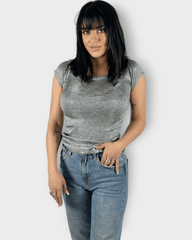 Top mujer canalé metalizado brillante ajustado, escote redondo amplio, manga corta, detalle adorno metálico, bajo recto, ideal look casual o noche, talla 36, plateado brillante femenino ✅Entrega 24/48h