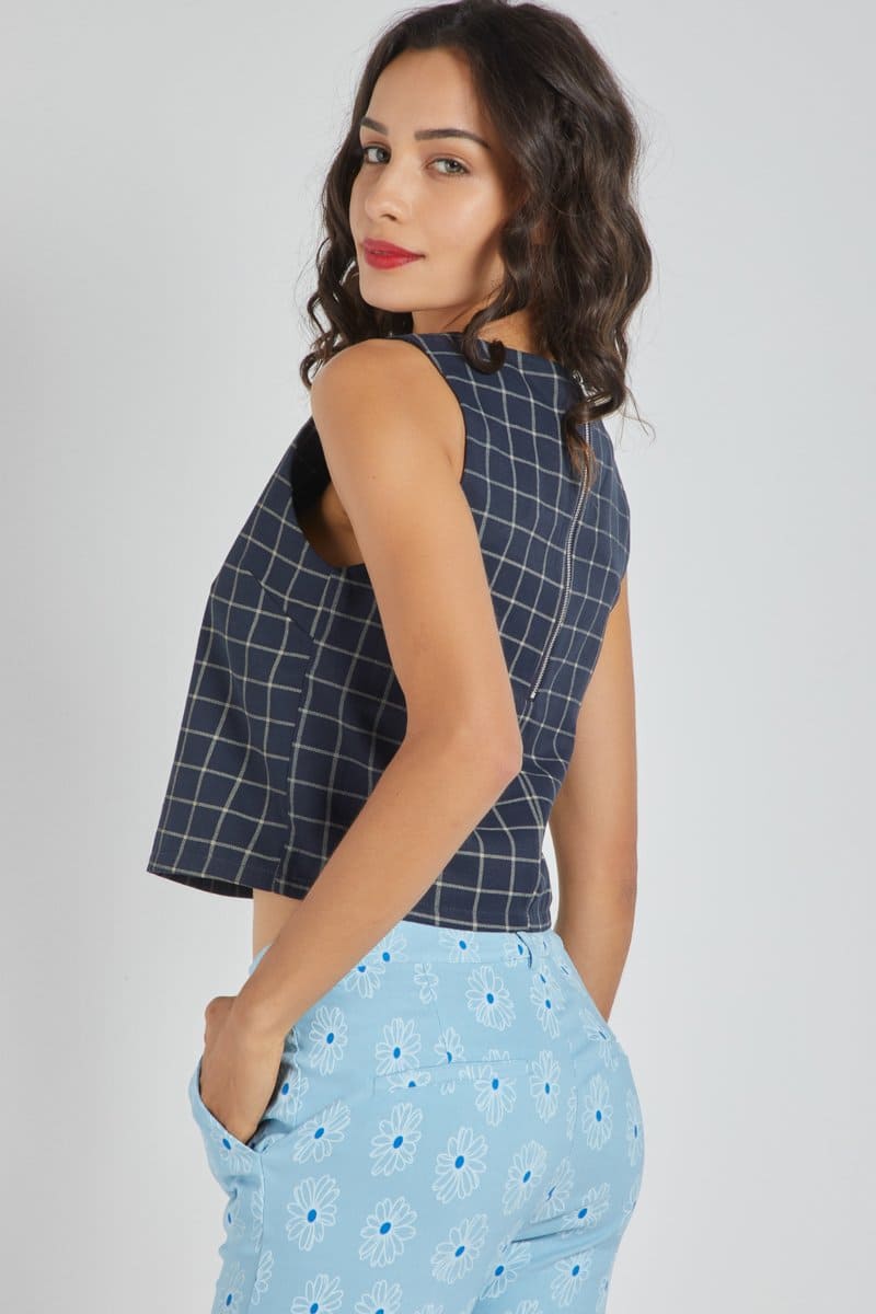 Top crop mujer cuadros sin mangas, blusa juvenil escote redondo, look casual moderno, diseño fresco y versátil, talla L, cómodo y ligero, azul marino, ideal outfits urbanos ✅Entrega 24/48h