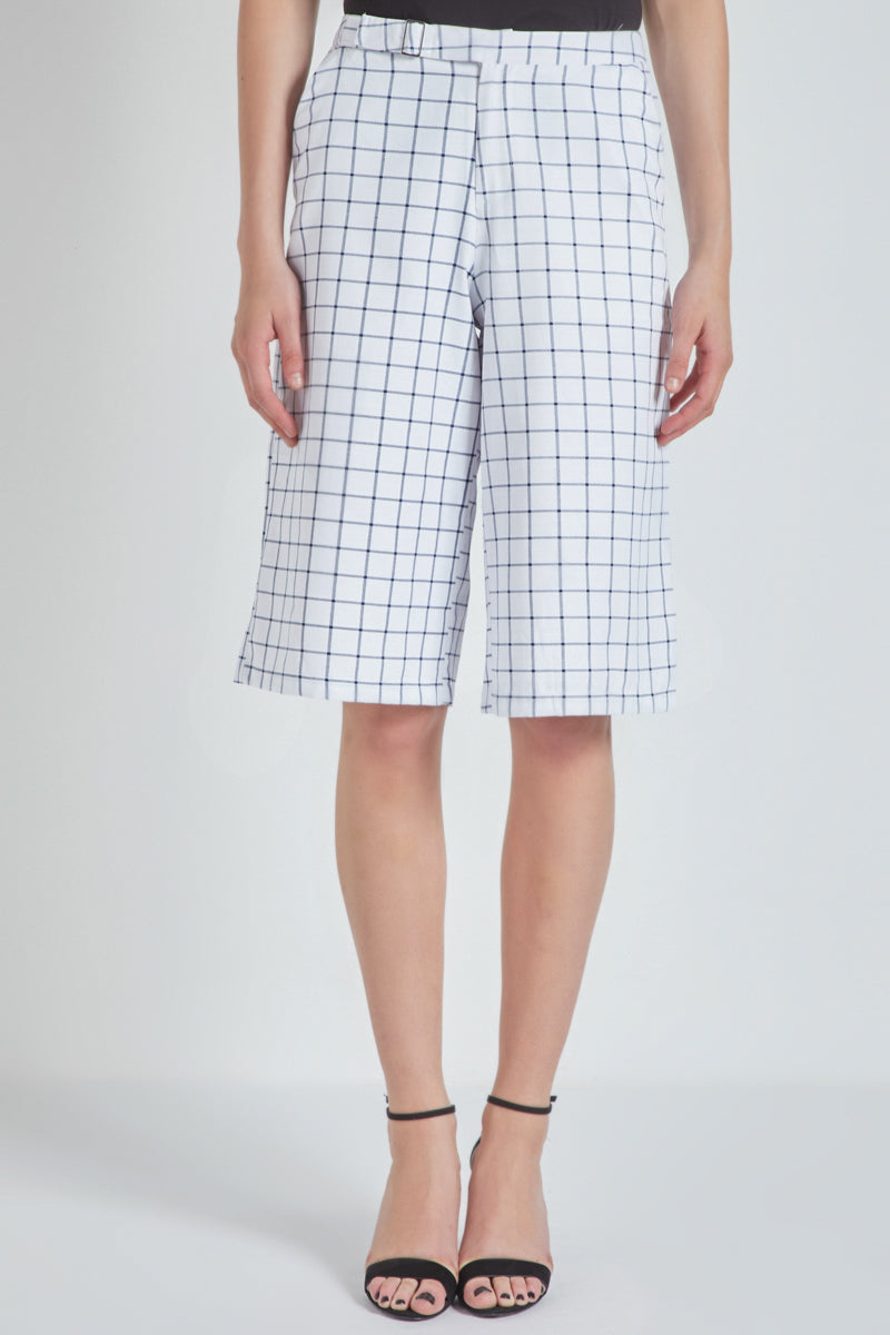 Bermuda mujer cuadros blanco, short elegante, talle alto, tejido ligero, estilo sofisticado, look formal o urbano, versátil, perfecta oficina, talla L, comodidad y frescura aseguradas ✅Entrega 24/48h