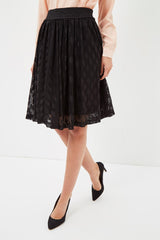 Falda mujer, skirt, falda evasé perforada, corte amplio, cintura elástica, cierre cremallera lateral, forro interior, look elegante y versátil, tejido ligero, talla 36, color negro, ideal para oficina y eventos ✅Entrega 24/48h