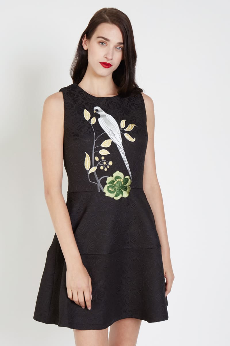 Vestido mujer elegante, sin mangas, bordado ave y flores, corte evasé, tela suave, estilo sofisticado, color negro, talla L, ideal fiestas eventos urbanos, cómodo, versátil, elegante ✅Entrega 24/48h